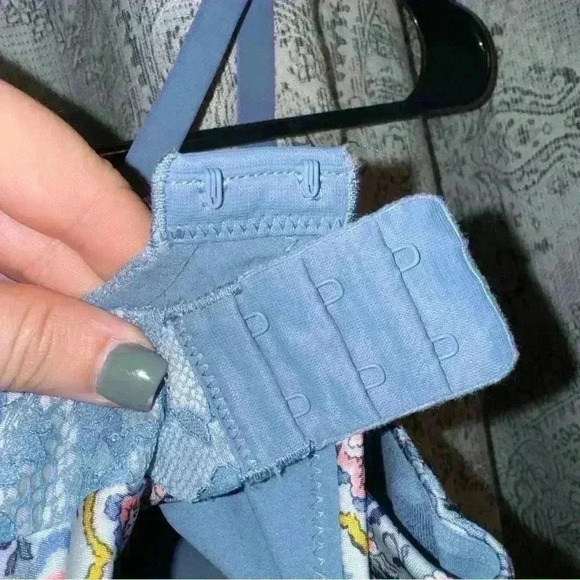 VS Very Sexy Push Up Bra - Picture 3 of 4